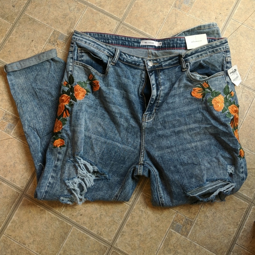 Floral patch NWT jeans